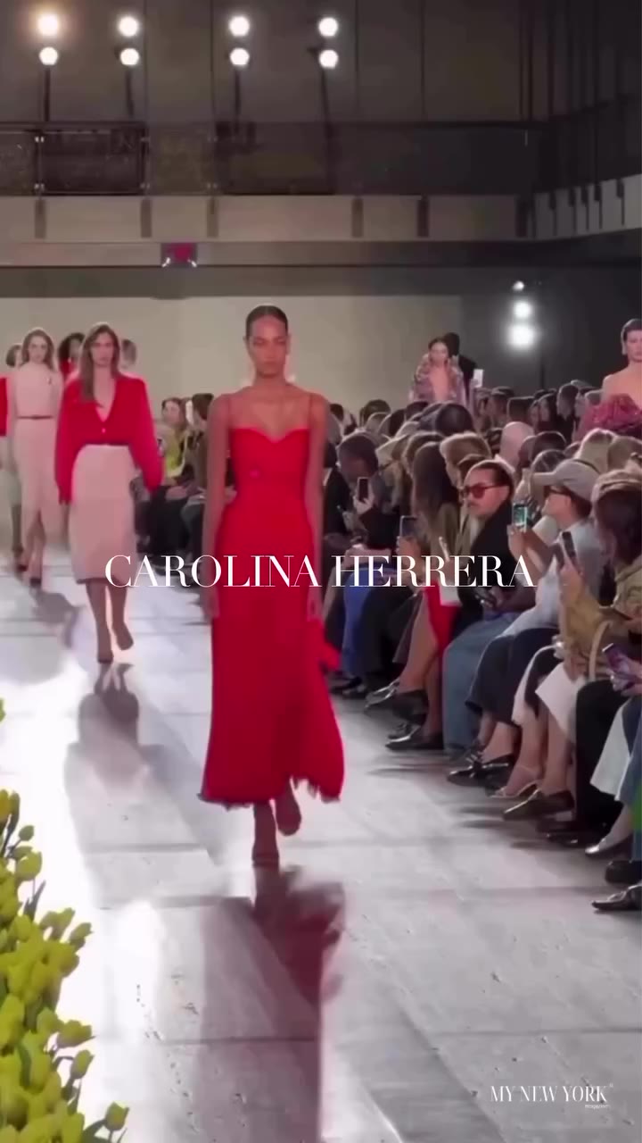 @carolinaherrera 📸 @rafaelyau #mynewyork_ #nyfw #nyc #usa #fashion