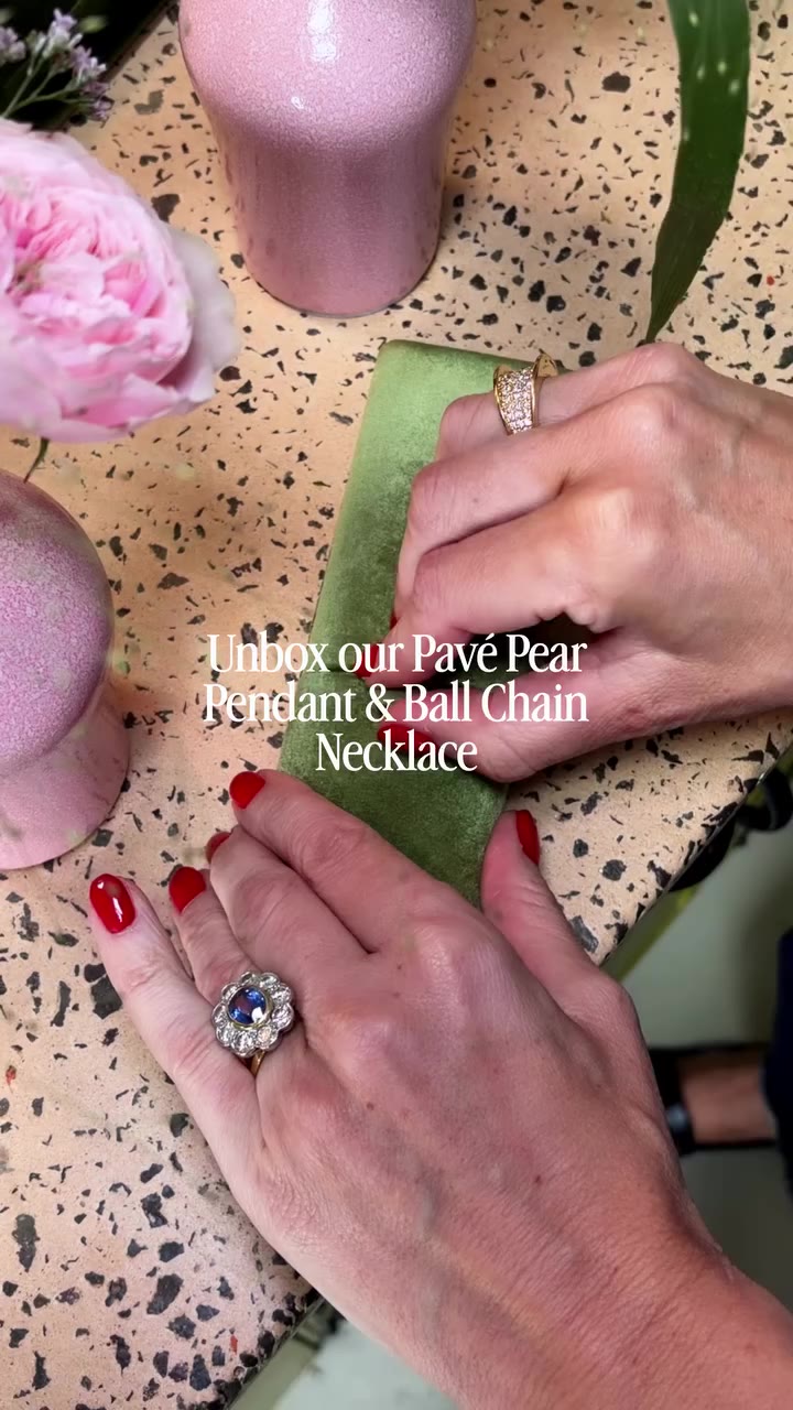Everyday diamonds on our signature ball chain 🍐