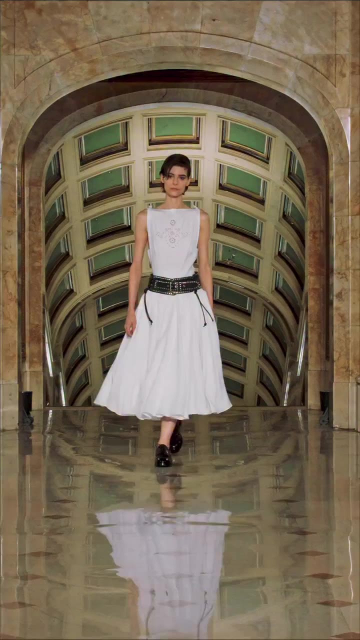 Altuzarra Spring Summer 2027 Look 11 Creative Director: @josephaltuzarra…