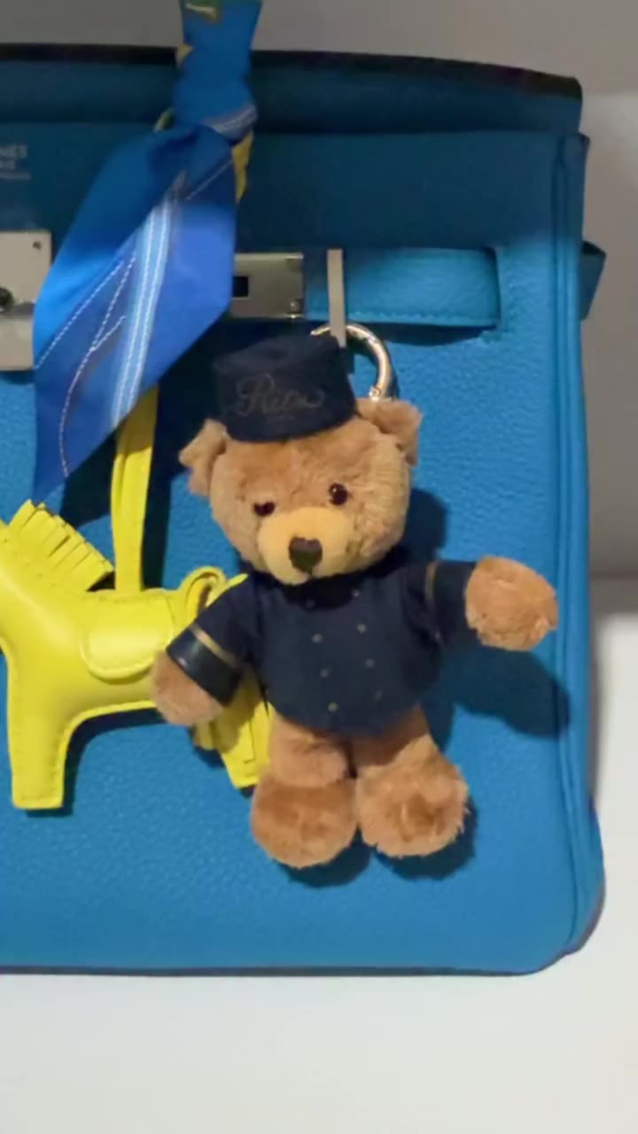 Otro osito ! Está es vez es Paddinton 🧸🇬🇧 #birkin30 #hermes #bagcharm