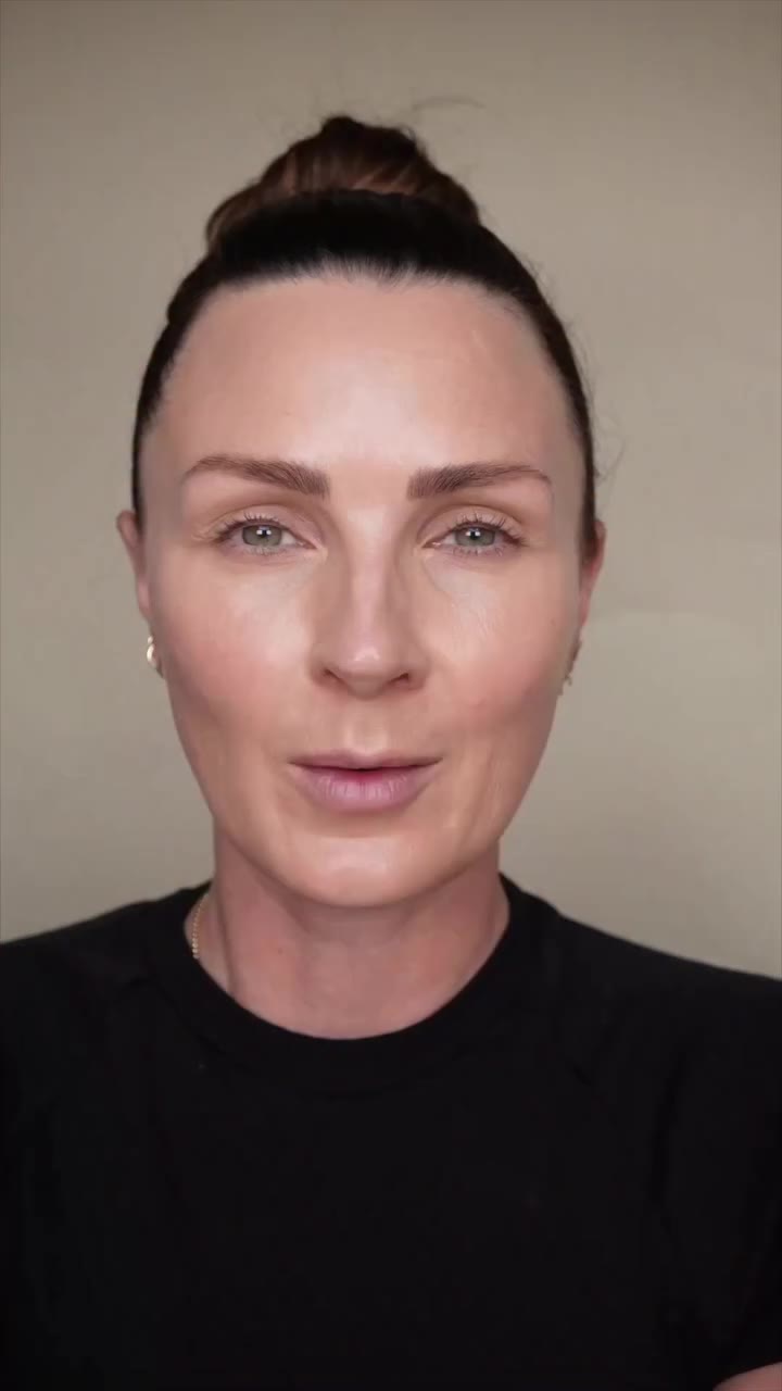 Difference between contour and bronzer using the new @milkmakeup sticks. Which…