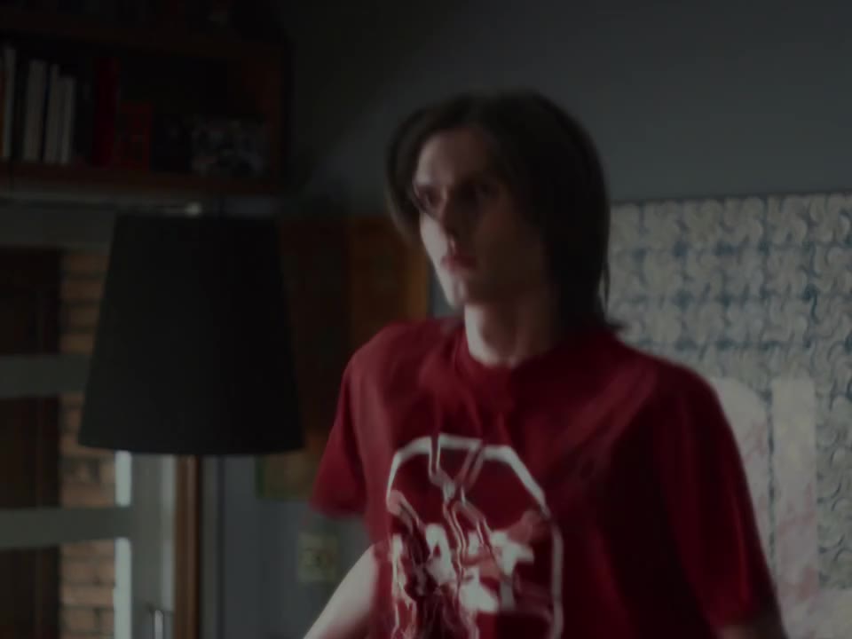 MADE BY HUMAN Segunda coleção HALT FEVER®. Em breve. Letra miúda. Vocábulo…