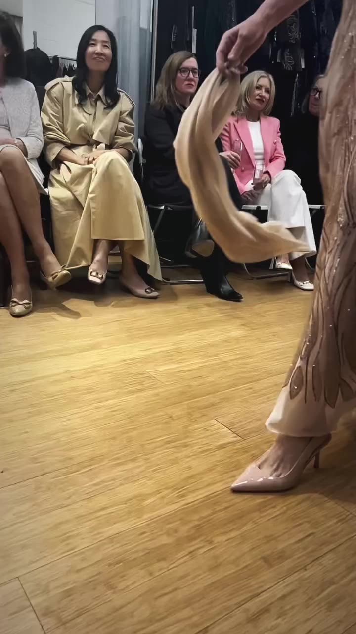 Vidiwinks from an increasingly rare realm of fashion where "good taste" still…