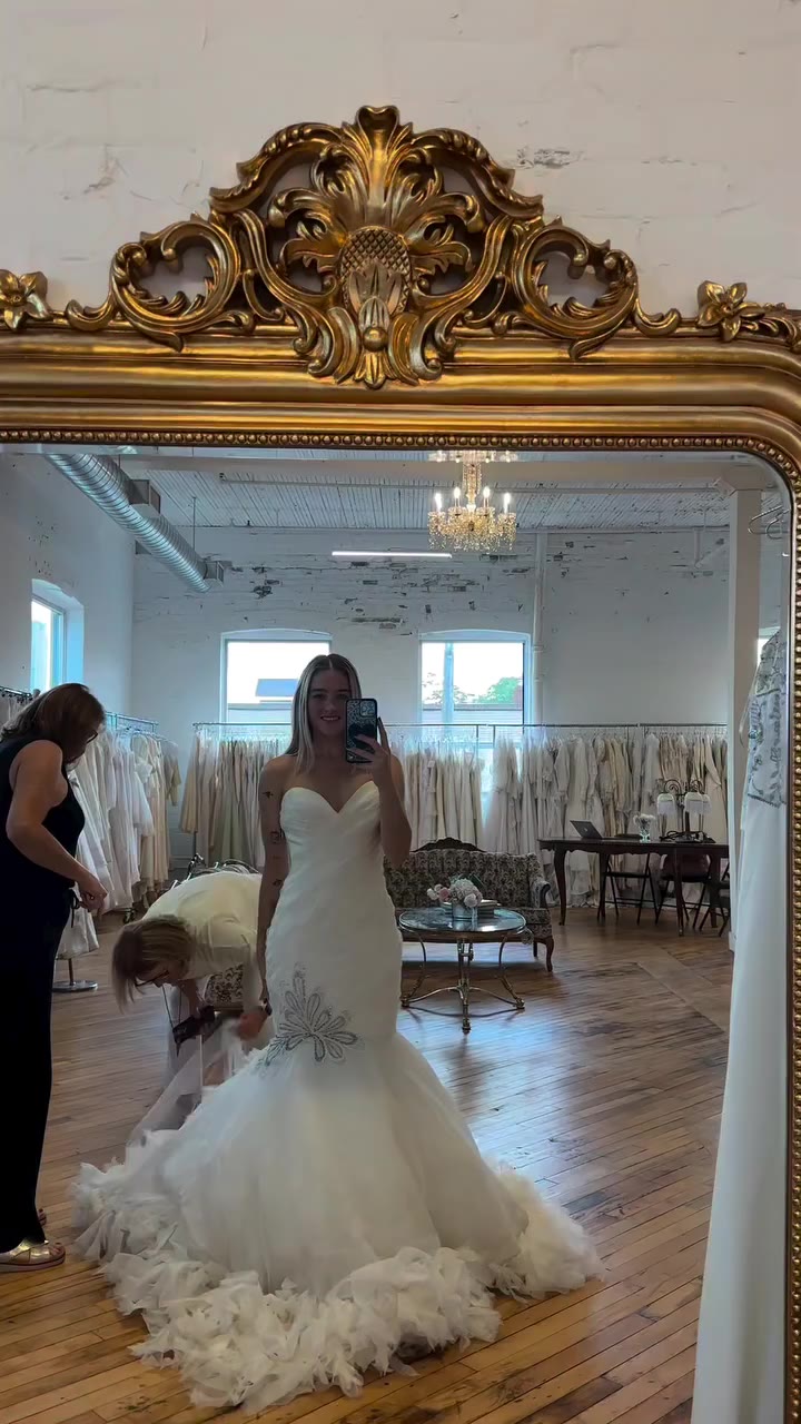 The runner up ❤️ @spacevintagexo #weddingdress