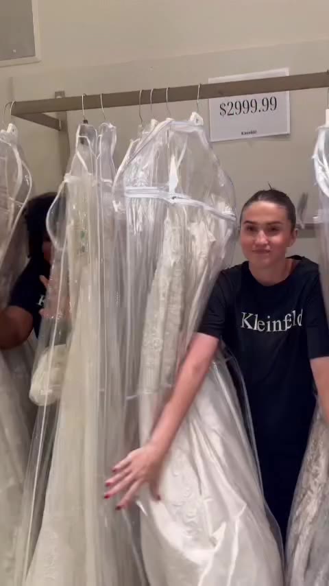 The Kleinfeld Sample Sale has officially wrapped! ✨ Congratulations to every…