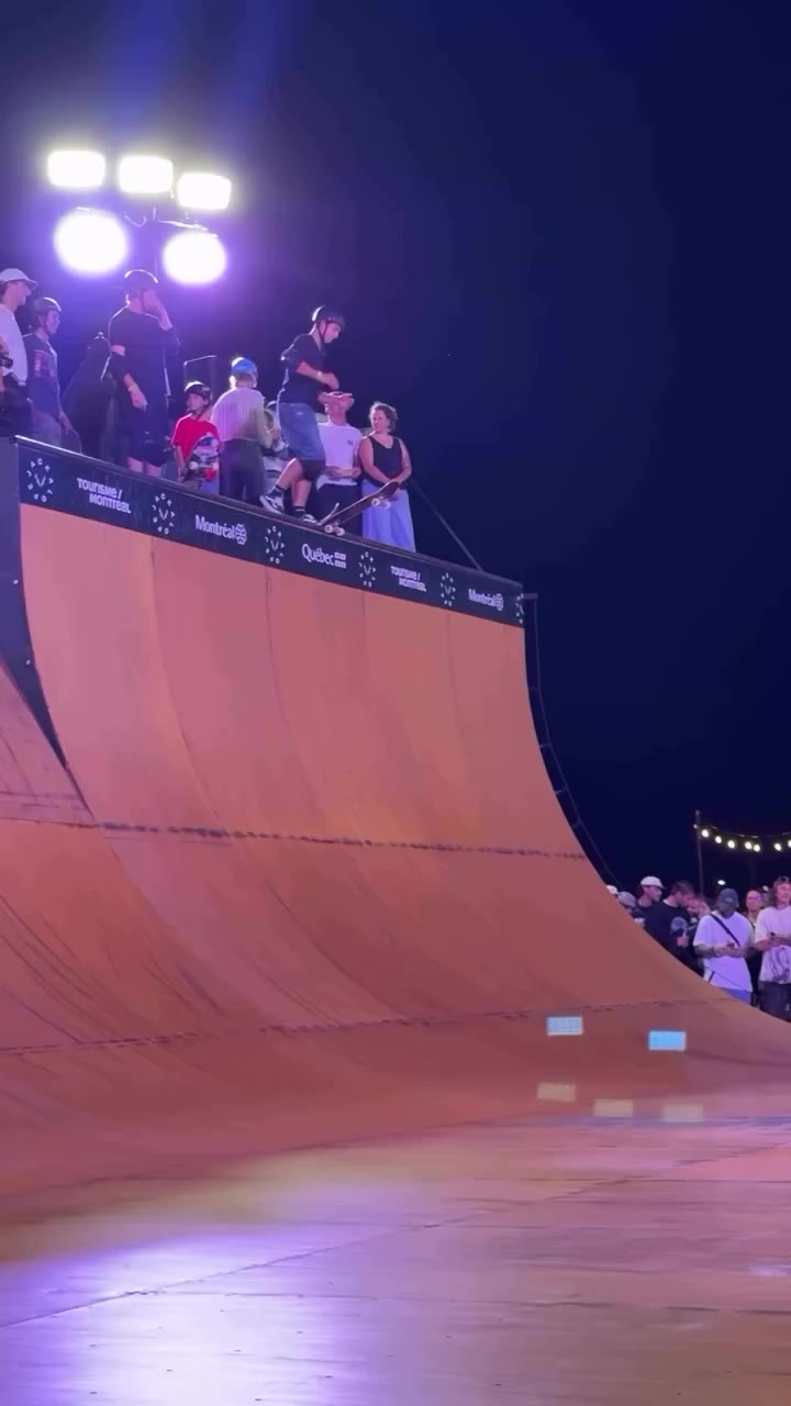 @magnus_magiar dropping a nice k flip tail grab 5 in @jackalopefest #padup…