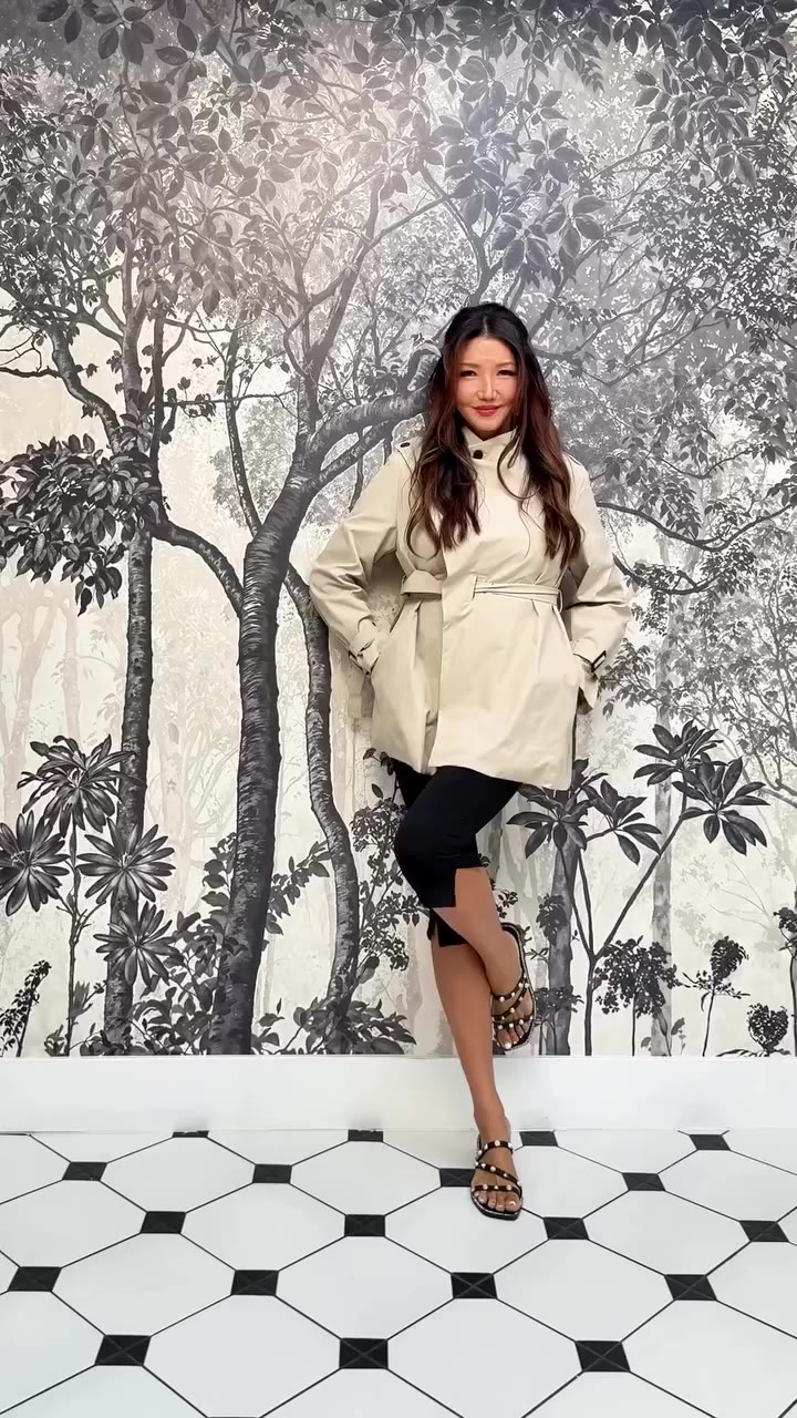 Cropped trench coats are about to take over your feed! If you’re thinking of…