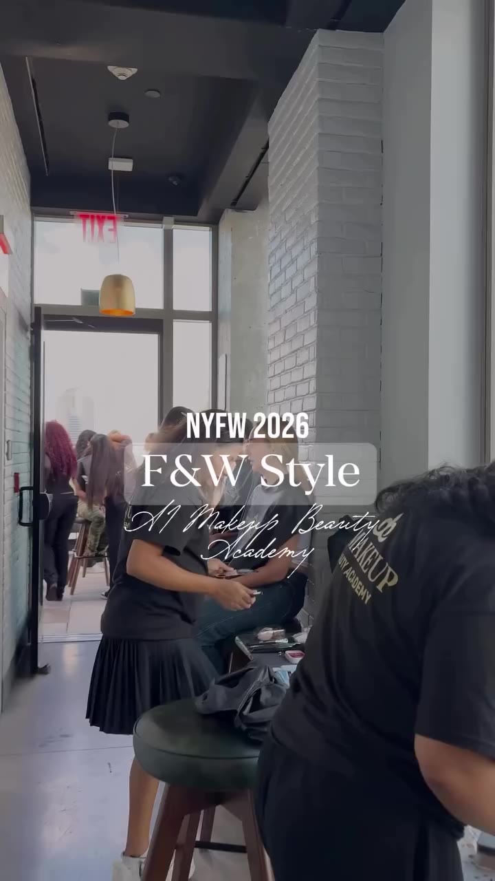 NYFW🗽 @fwstyle 💄Hair＆Makeup @aimakeupnyc @solshinehair ✨️
