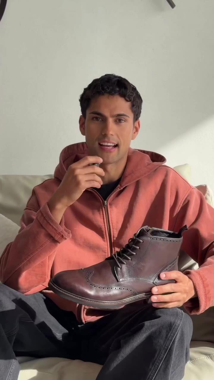 We caught up with @elijah.majorr on the set of our SS26 campaign to hear what…