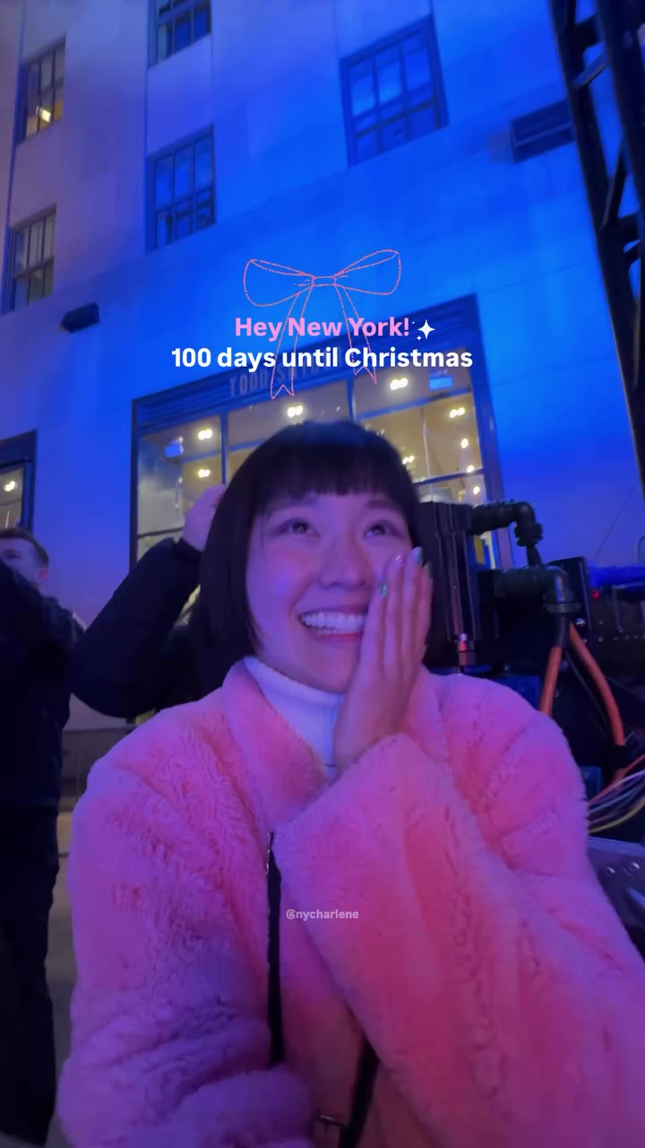 meet me at the tree 🎄 @rockefellercenter Hey New York! The most wonderful…