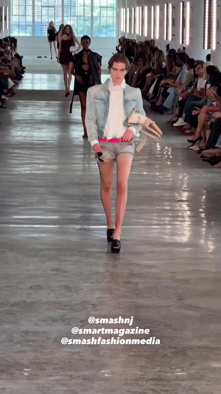 @7forallmankind Rule the runway 💥 @smartmagazine @smashfashionmedia #nyfw…