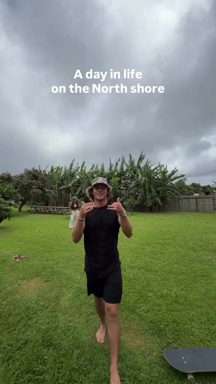 Throwing it back to my time in Hawaii staying at the @alohasurfcabins and…