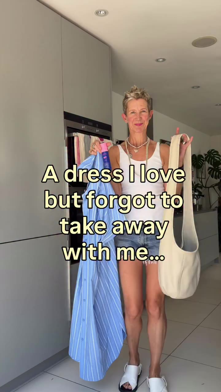 THE DRESS I LOVE BUT FORGOT TO TAKE ON HOLIDAY! 🩵 Too busy trying to squeeze…