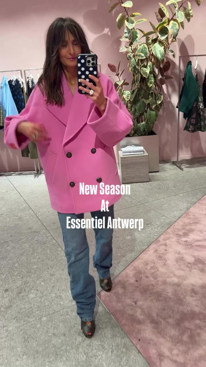 New season @essentielantwerp is here 💕💕💕 I always love popping in to mix…