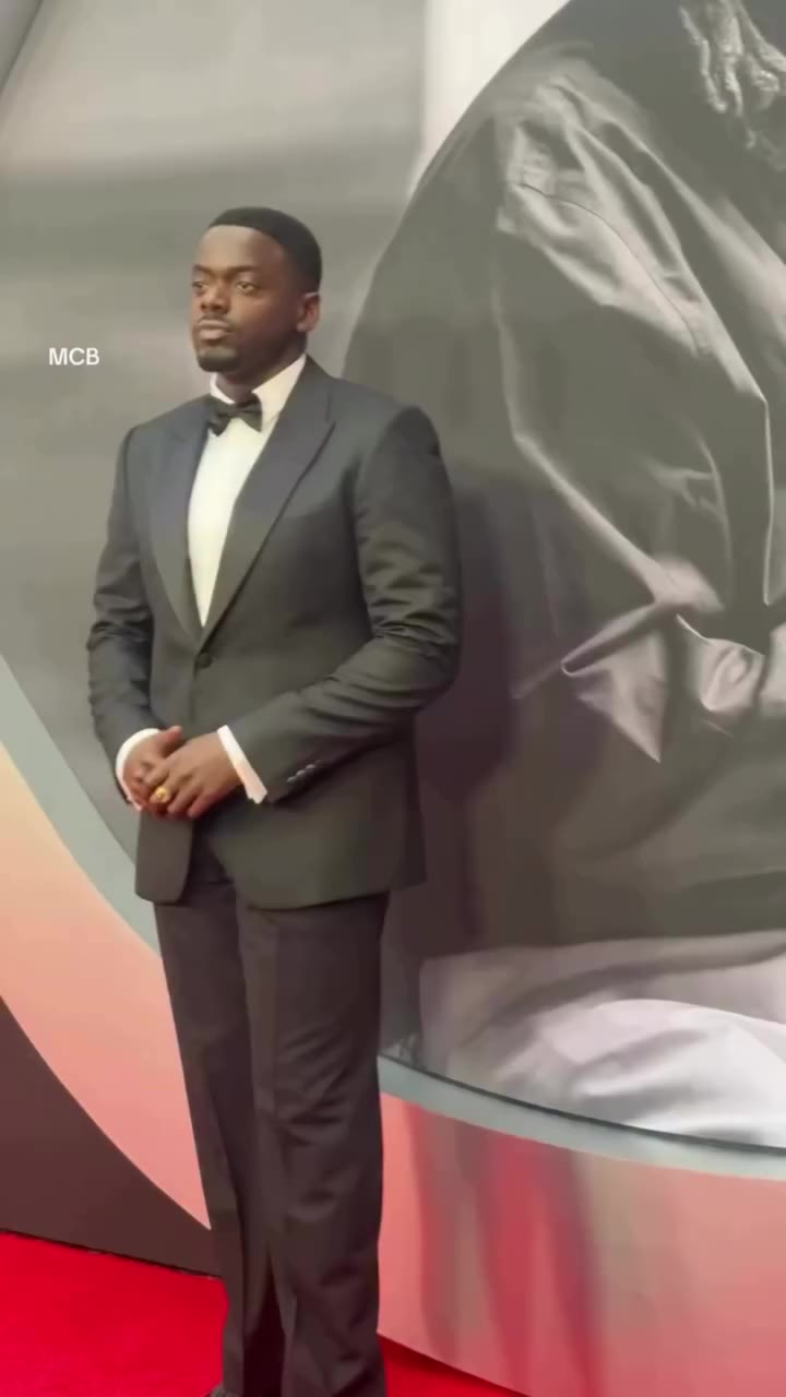 Daniel Kaluuya x JAŸ-Z In 8 Premier in NY @danielkaluuya 👊🏿💥 Styled…