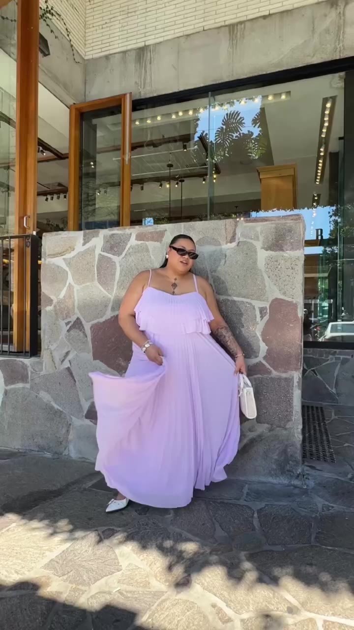 A Moment for the Dress 💜 @teefunaki wears the Aida Ruffle Pleat Maxi Dress in…