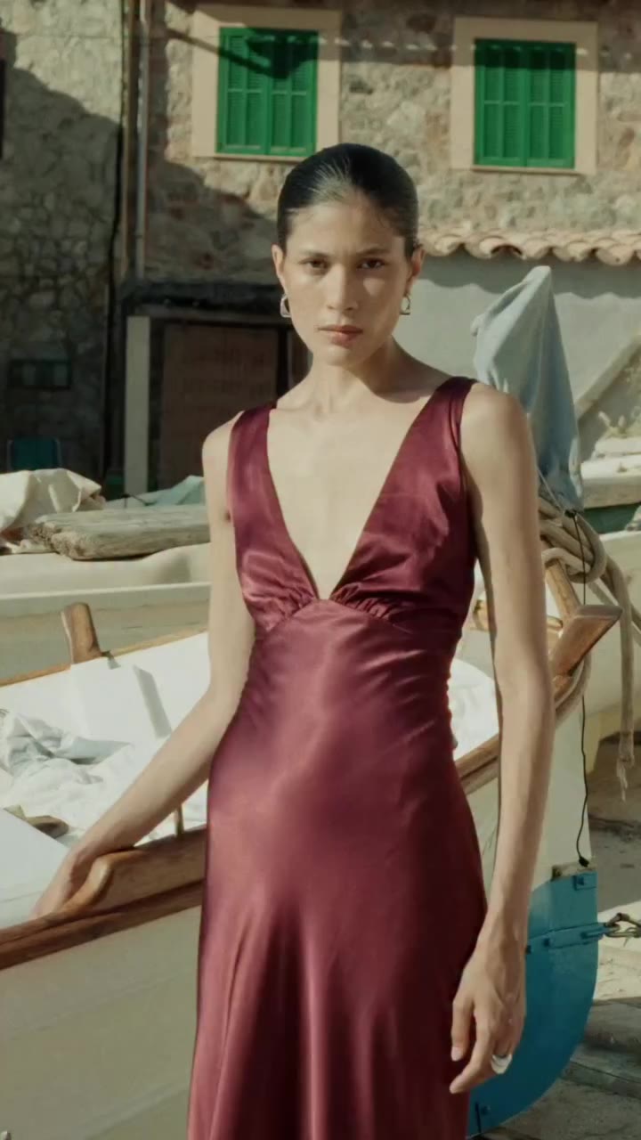 Deep tones, made for after dark.