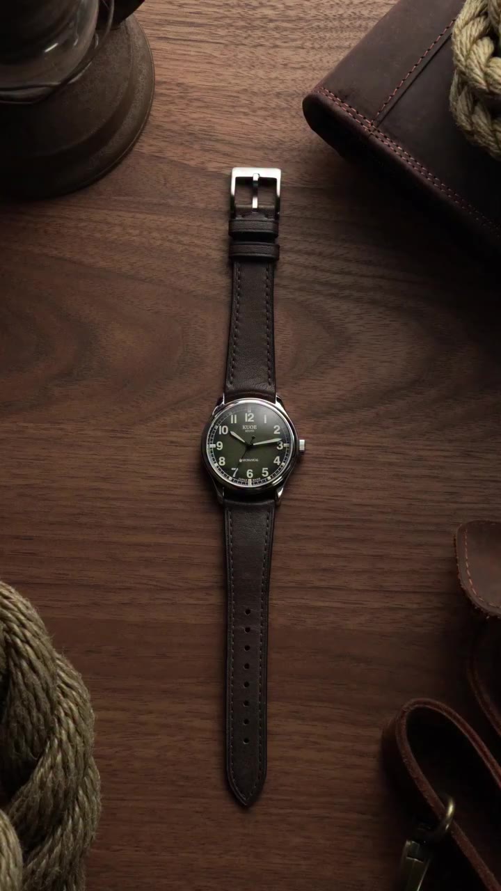 Korea Exclusive OPEN 'Old Smith 90-002 Gradient Green' 변함없는 푸름, 더해지는 깊이 Now…