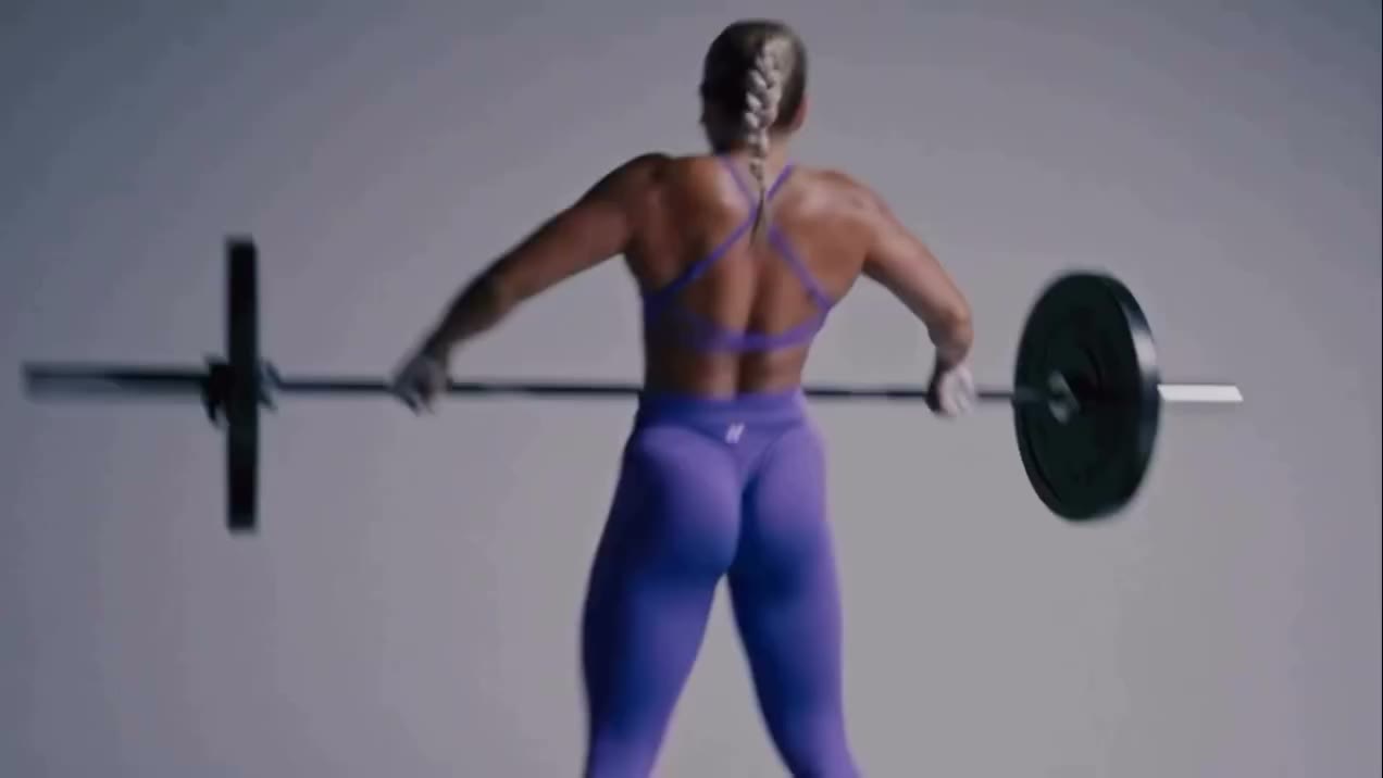 Unsere neue Kollektion SHE LIFTS ist jetzt live. Für neue Bestleistungen…