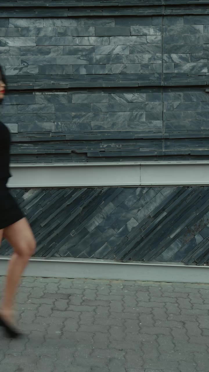 A Fashion Moment in SANTINO