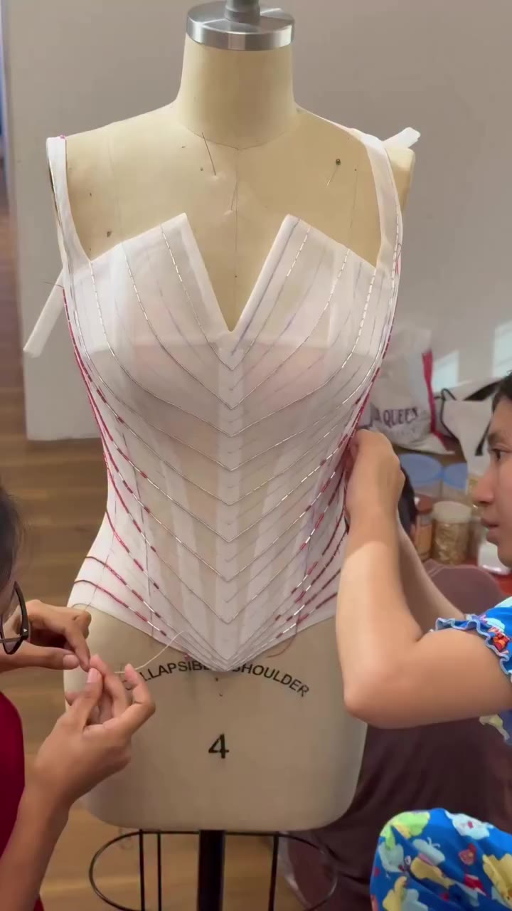 Designer - @nae_thit #designertheinzawwintheatelier #viralvideos #theatelier…