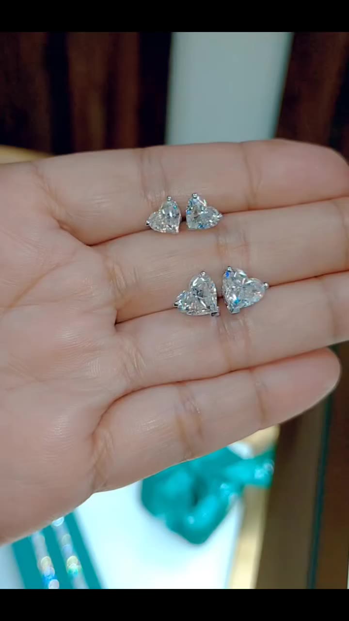 GBR 74 I 1CT HEART-SHAPED EARRINGS I 1557 J VS2 l 18KWG l GIA certified GBR 74…