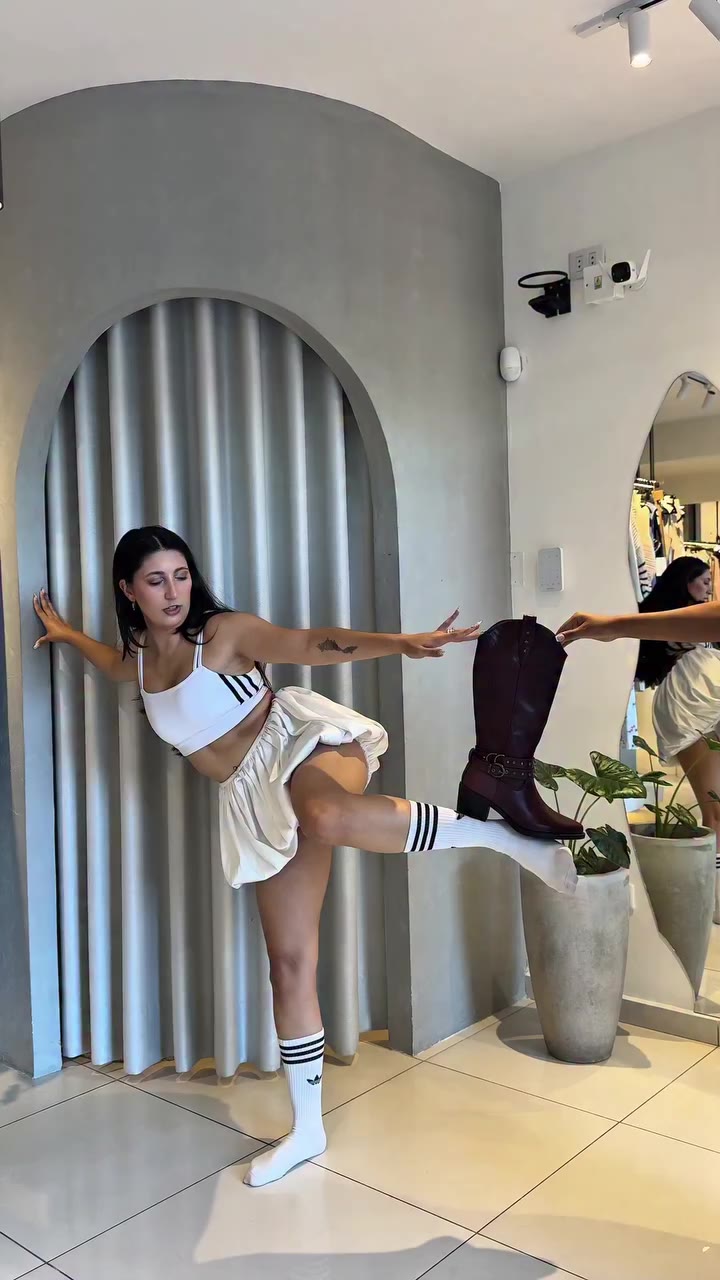 a veces el core está en el outfit ✨️🥋 Fit @monasoficial.bo Stylist…