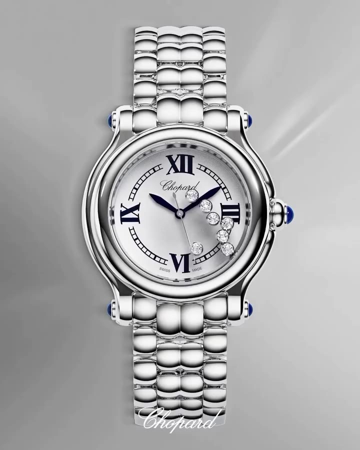 Turning every gesture into a play of light since 1993. A re-edition of the…