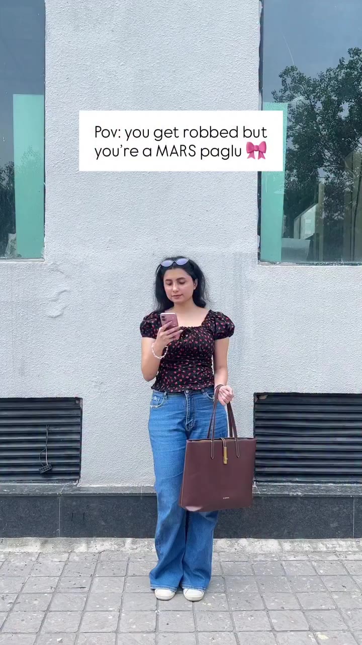 One stolen bag and the thief suddenly has better makeup than most of us!🥹 She…