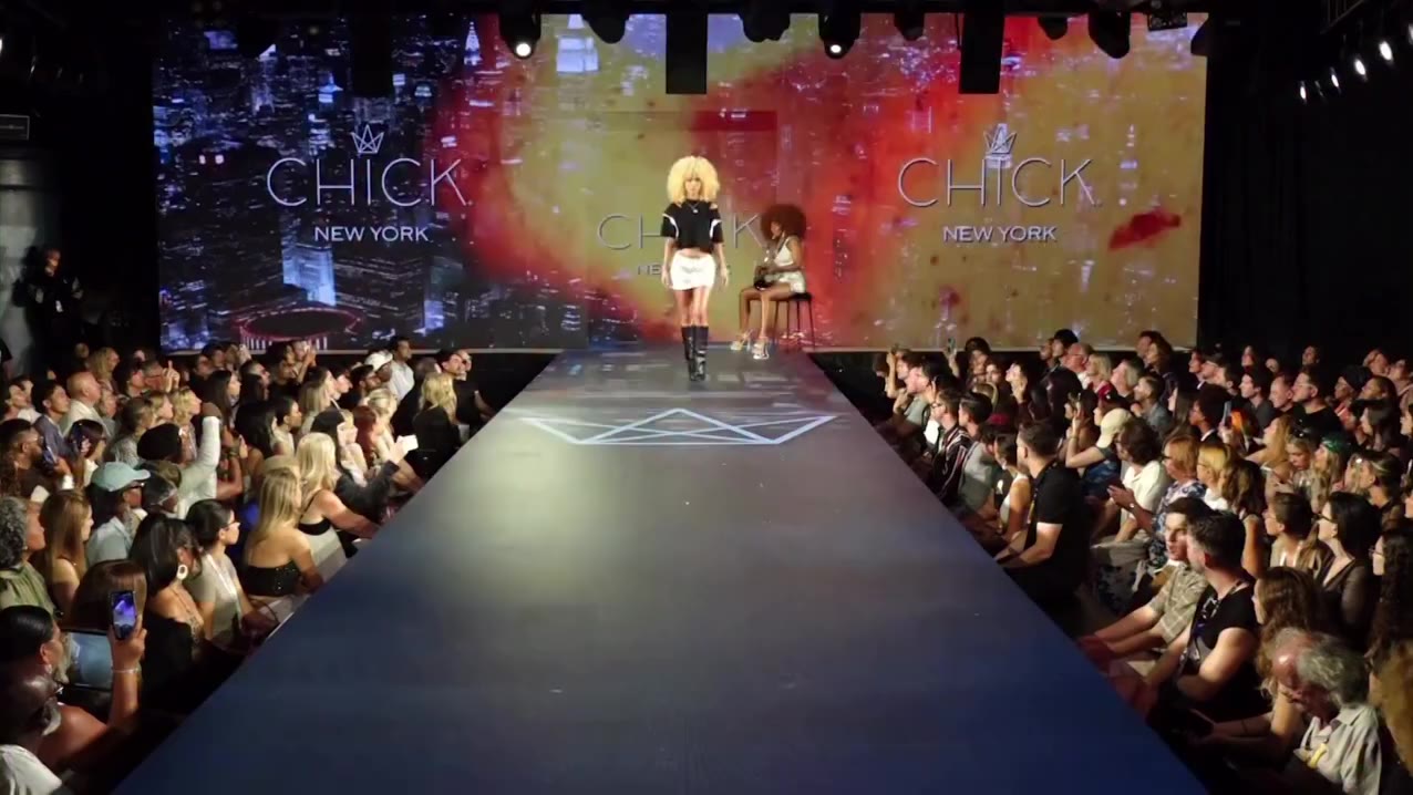 @chick.nyc 🖤🤍