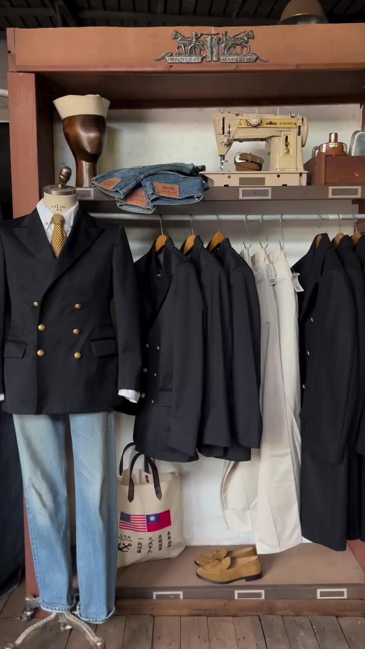 Giacca e cappotto doppio petto Marina Militare Italiana Come lo abbineresti…