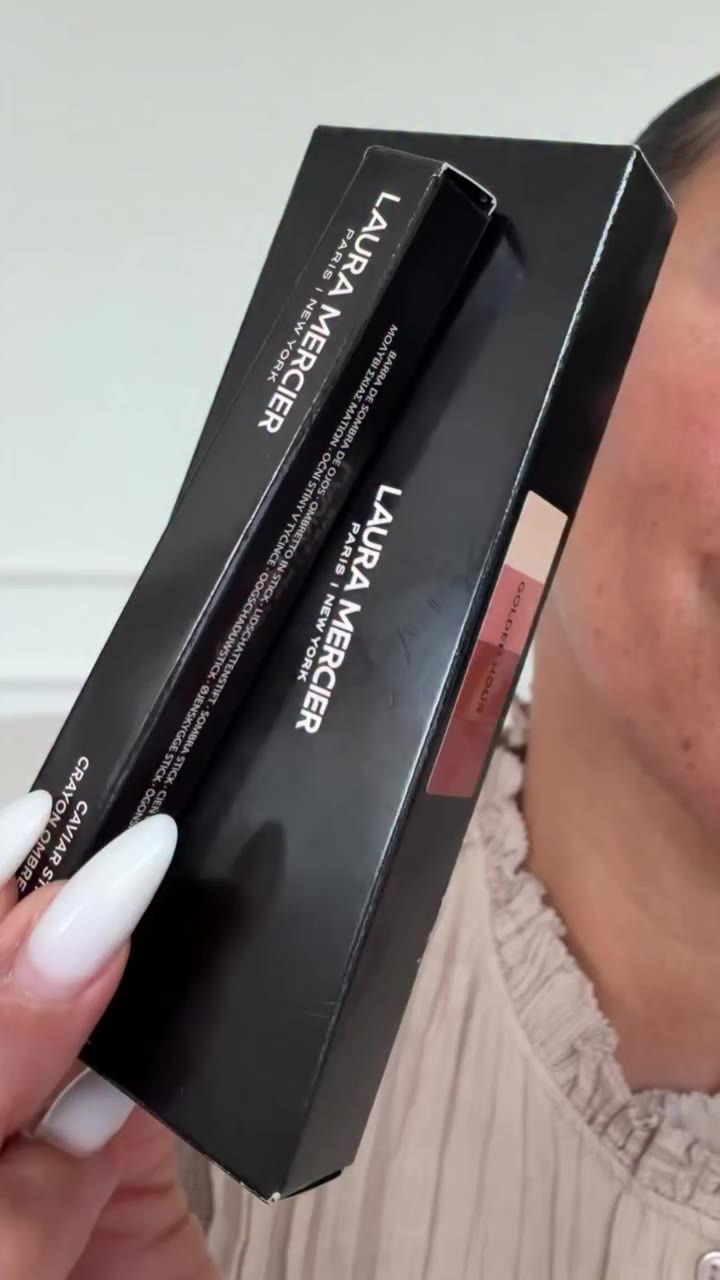 AD | I personally don’t find it that easy to do my eye make-up so this set up…