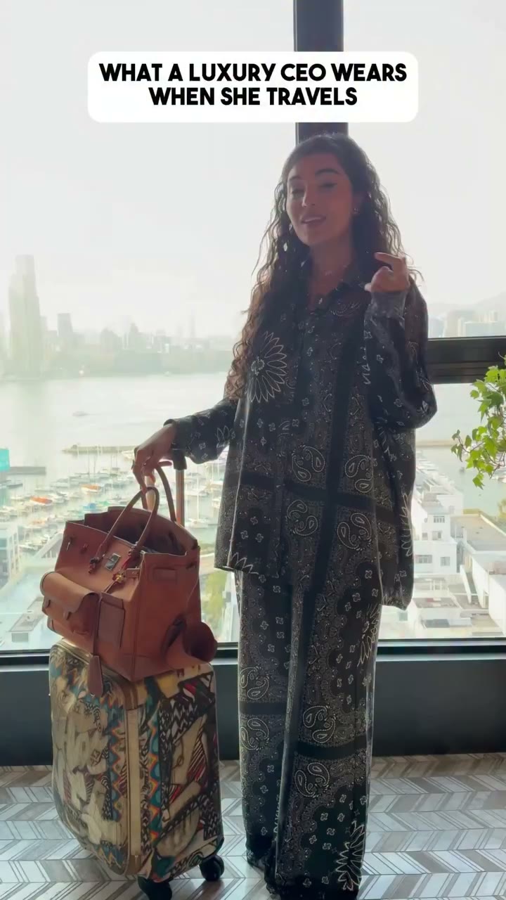 Going to do a 30 day challenge on my outfits of the day in 30 seconds. Hong…