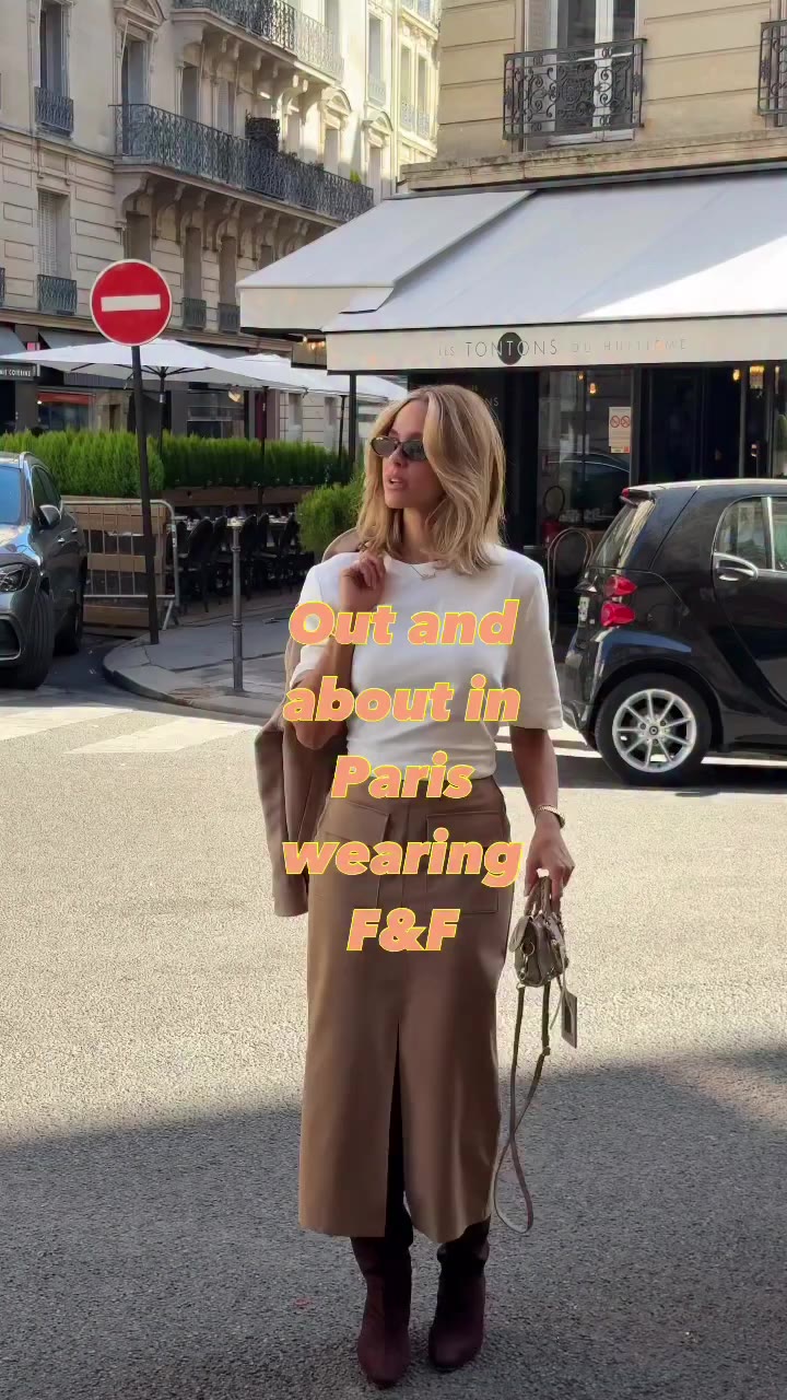 AD | Out and about in @fandfclothing 🍂 Which look is your favourite? Now…