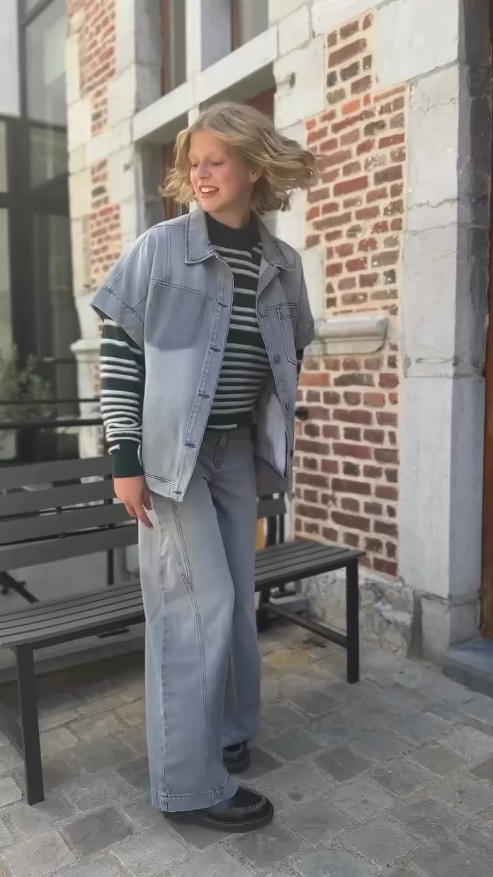 Wear it now or layer it later. Autumn is just around the corner. 🍂…