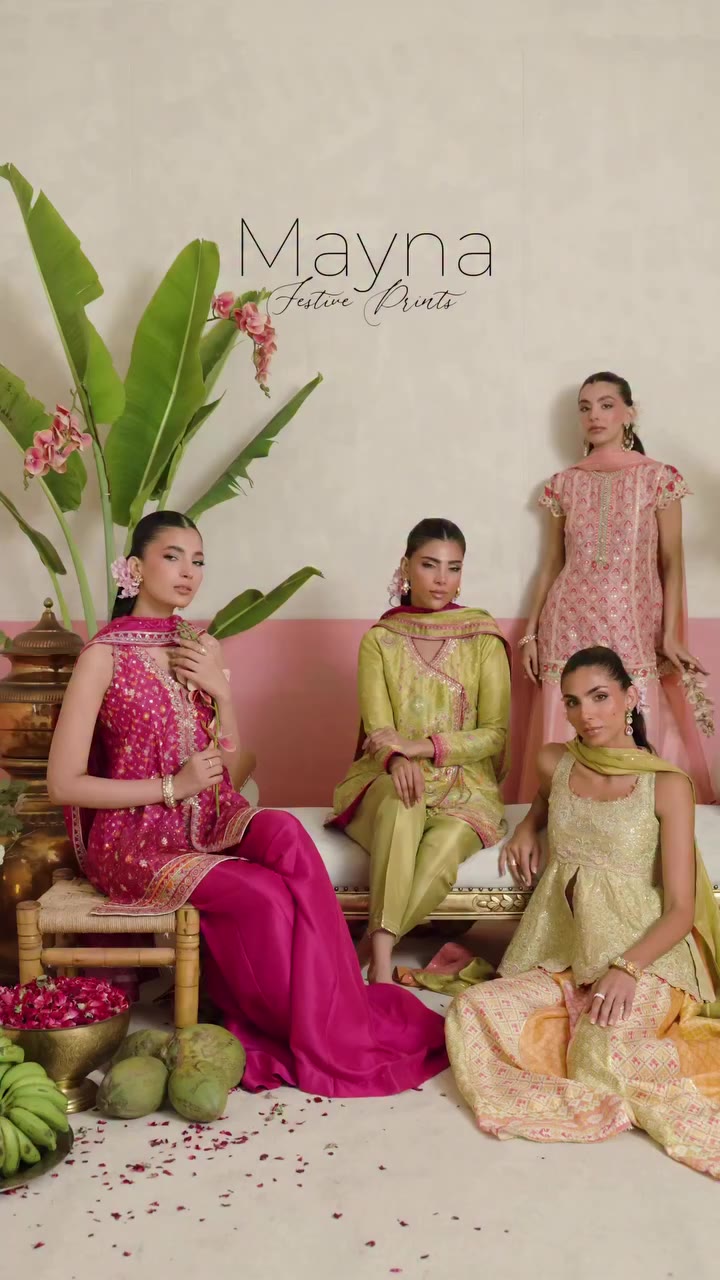 Blooming in rich jewel tones and exquisitely intricate details…