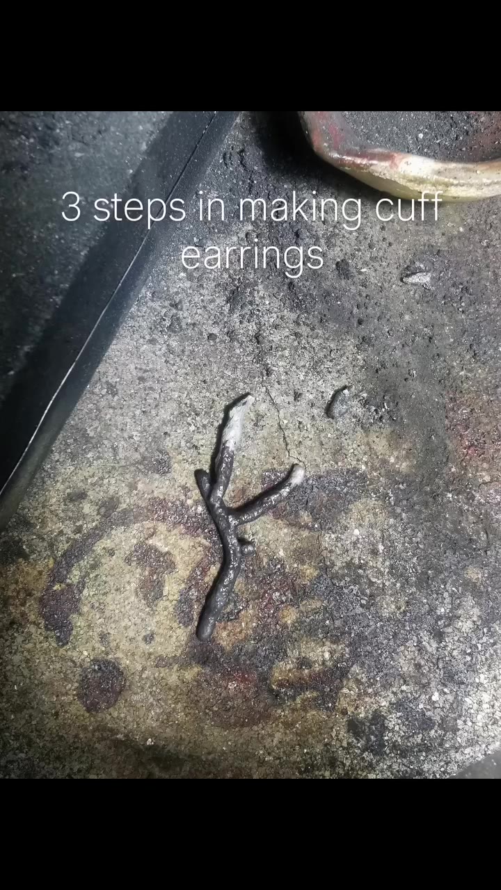 3 steps in making cuff earrings 🤍 ✨ Sculpting when the metal is shaped and…