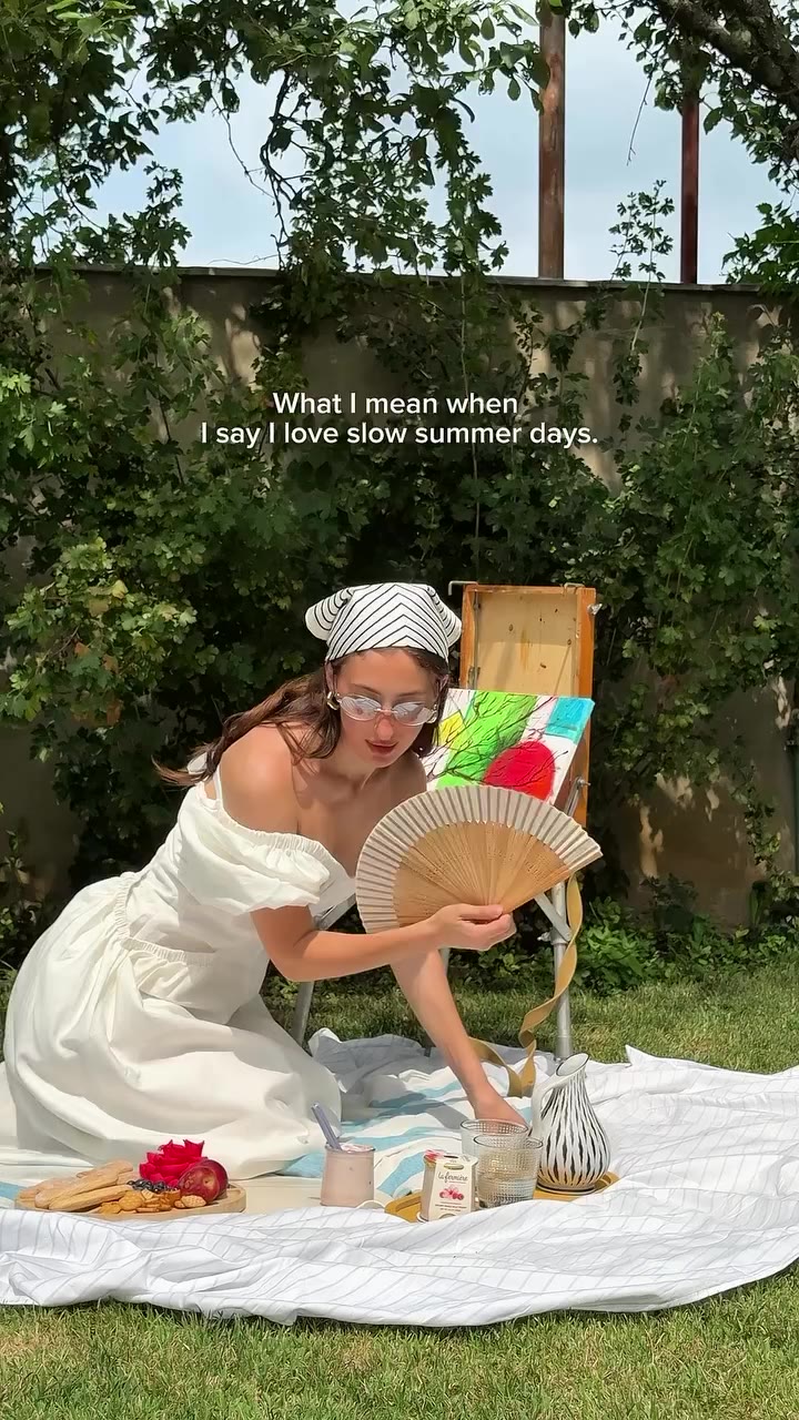 Just a little picnic moment with La Fermière. 🤍 @lafermiere.us