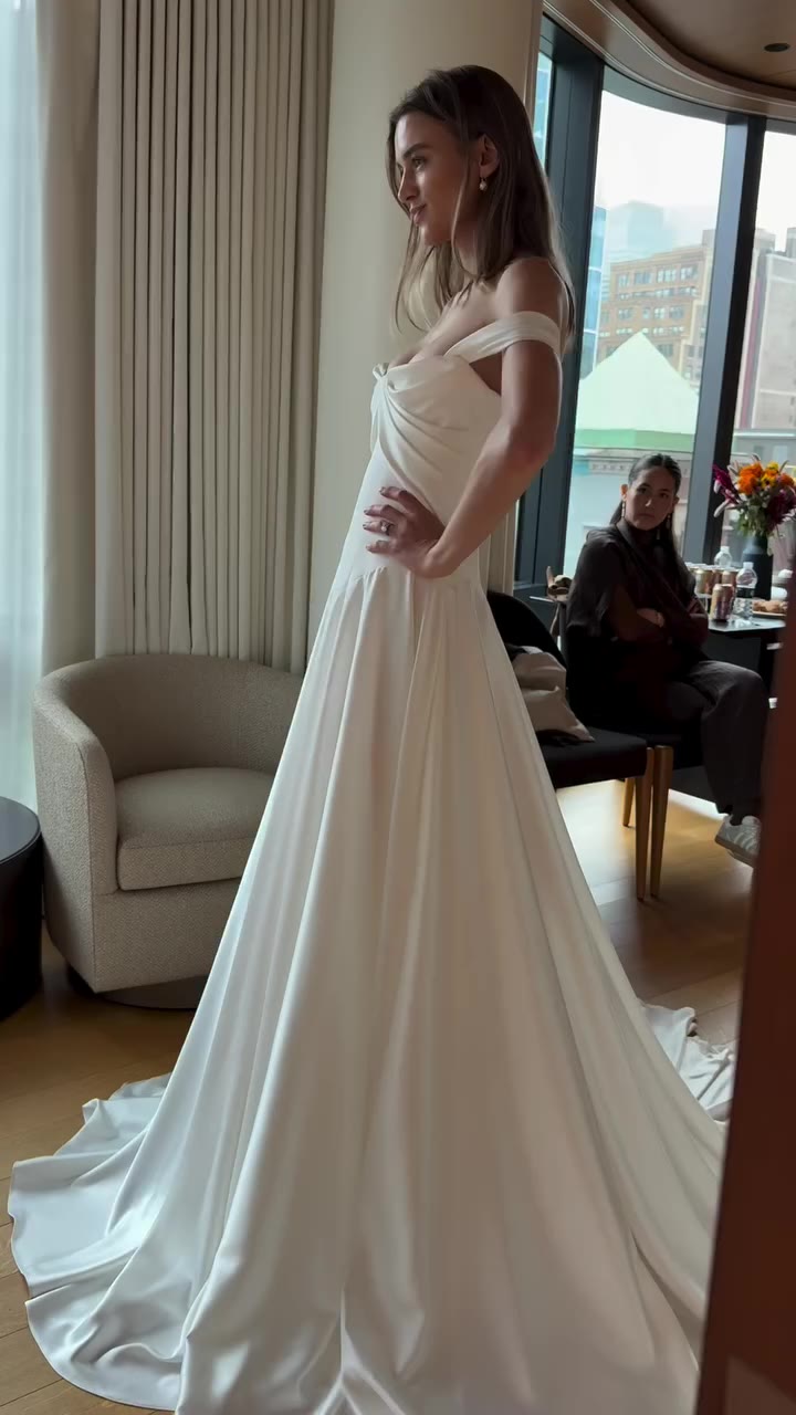 Charme New York Bridal Fashion Week Available worldwide Find a NEWHITE…