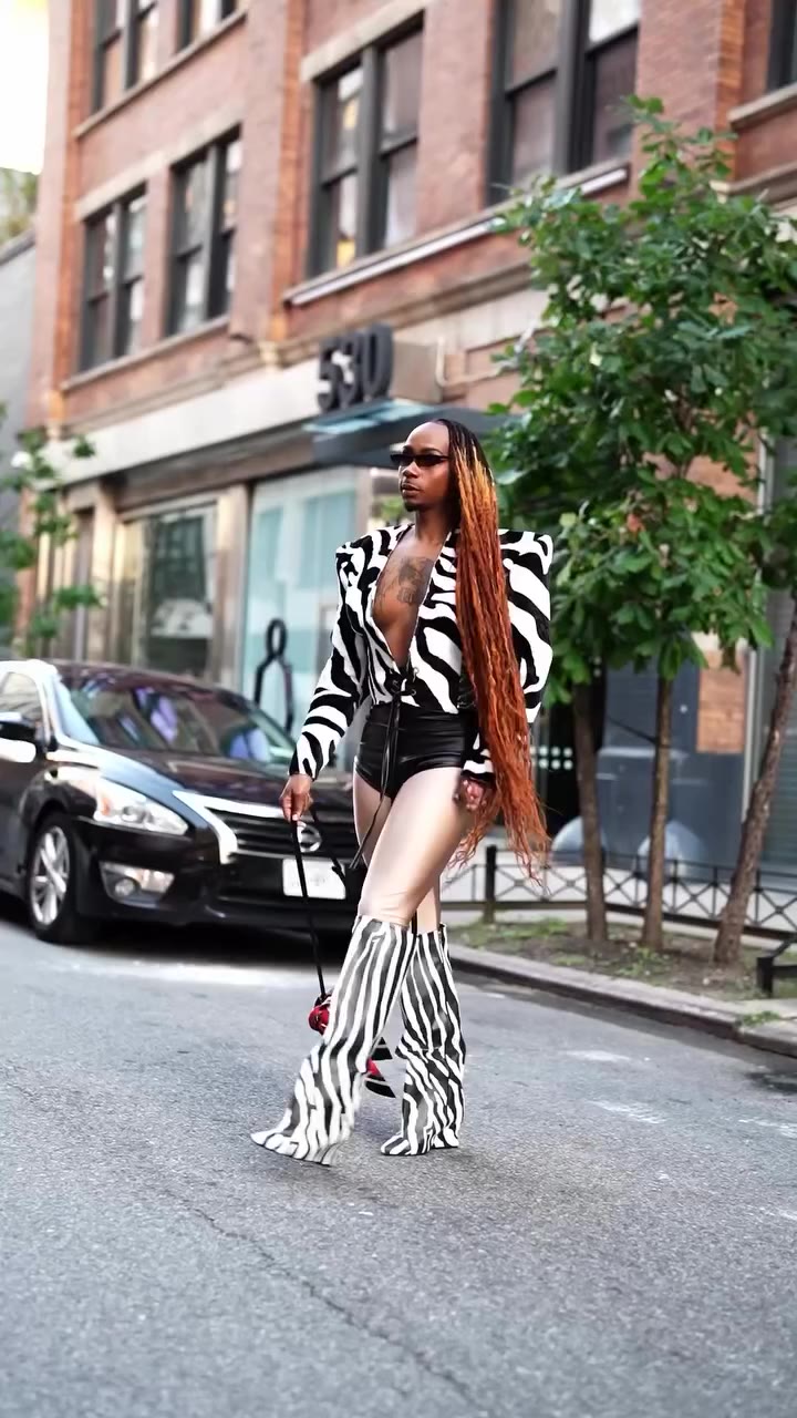 WiLD BOY 🦓😉 #NYFW Wardrobe: @manikinmob Hair: @tayslaykollection . #qaysean…