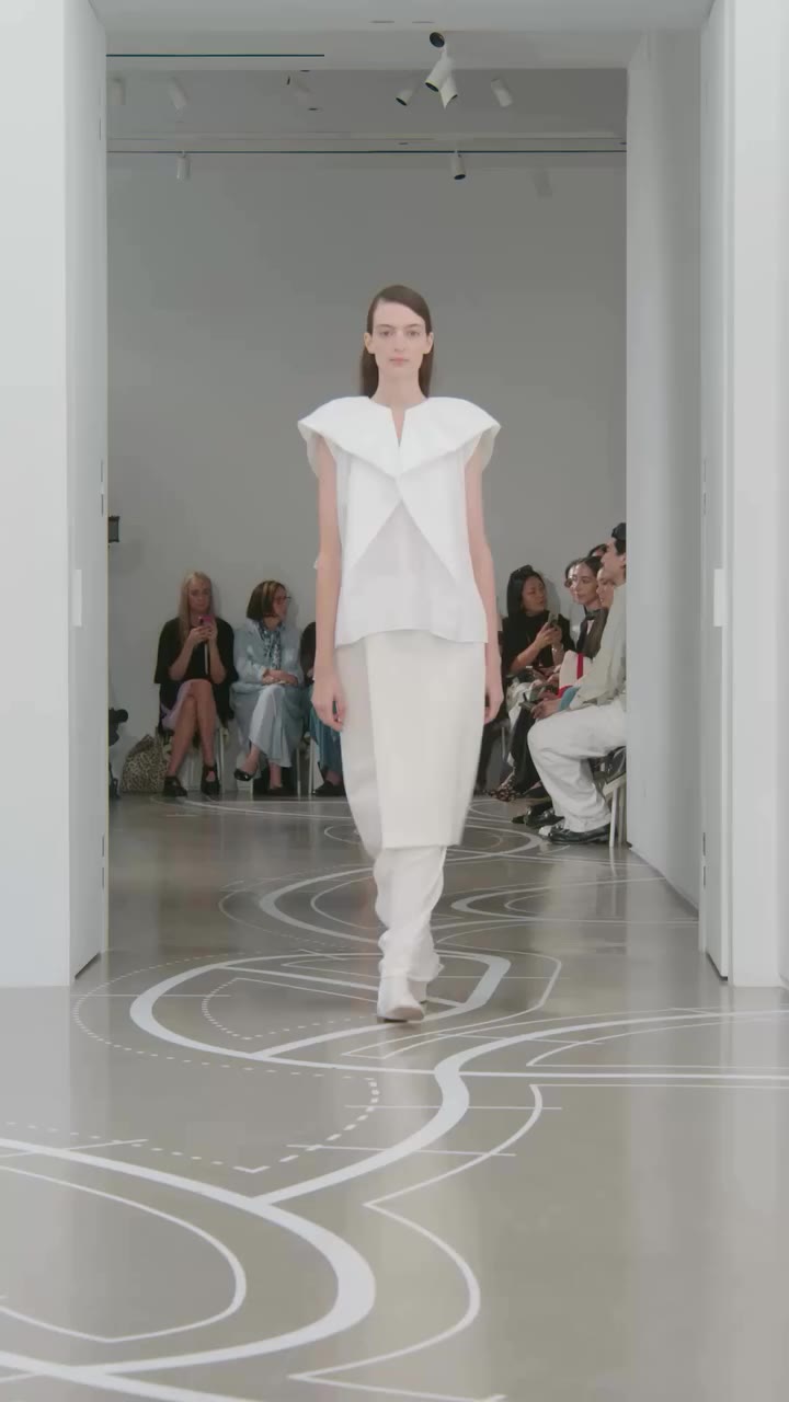 Original score for @ashlynnewyork SS27 «Circling the Square» Composed &…