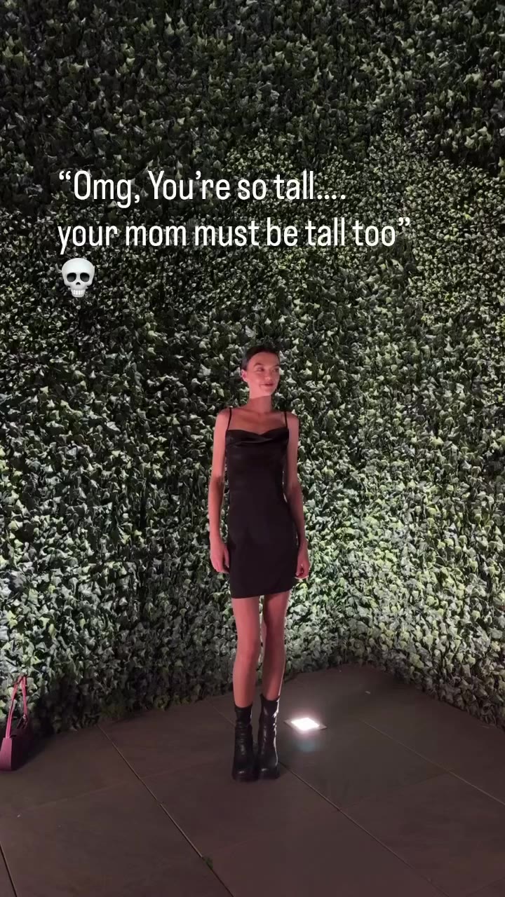 Best mom daughter duo ❤️ #momanddaughtergoals #tallgirlproblems #moments #nyfw