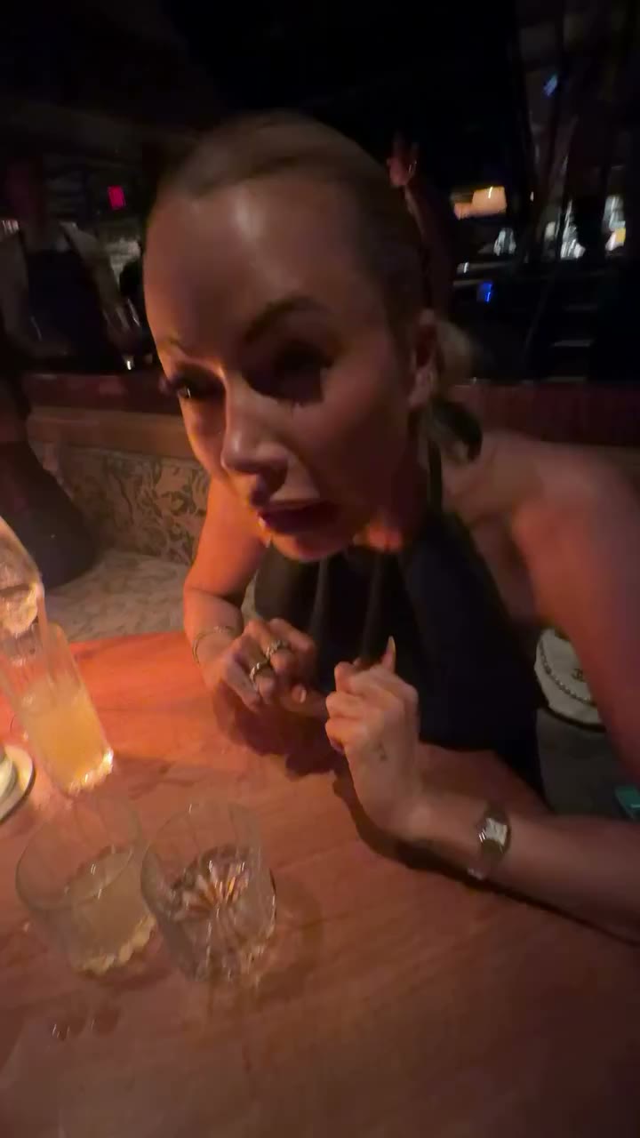 Come out with me and my sister… what could go wrong 🍸