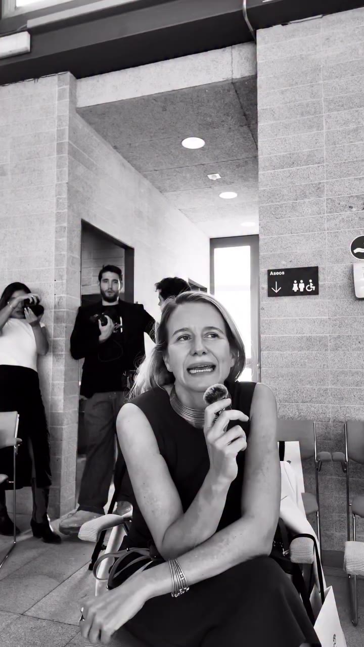@marialeonstyle en frontrow nos habla de la música y el alma. Nos encantan las…