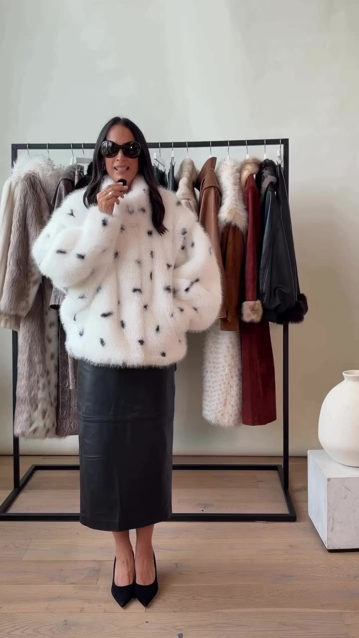 Welcome to The Art of a Coat. Ducie Keam-George takes us through the new…