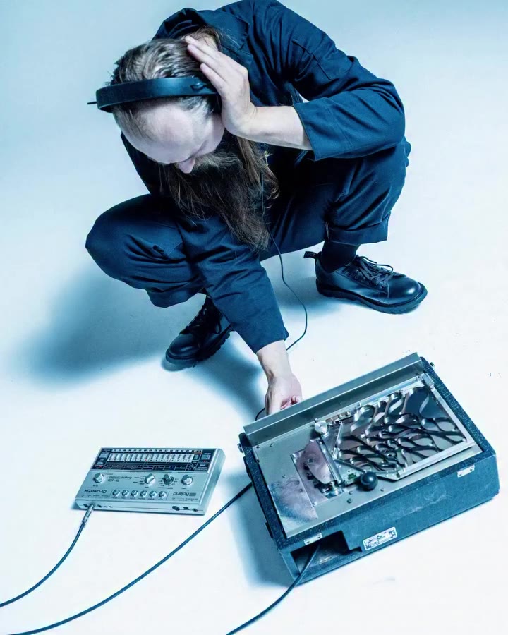 EGOR SHKUTKO FOR FACT. BAND | MOLCHAT DOMA STORY | TR-606 + SPACE ECHO PHOTO |…