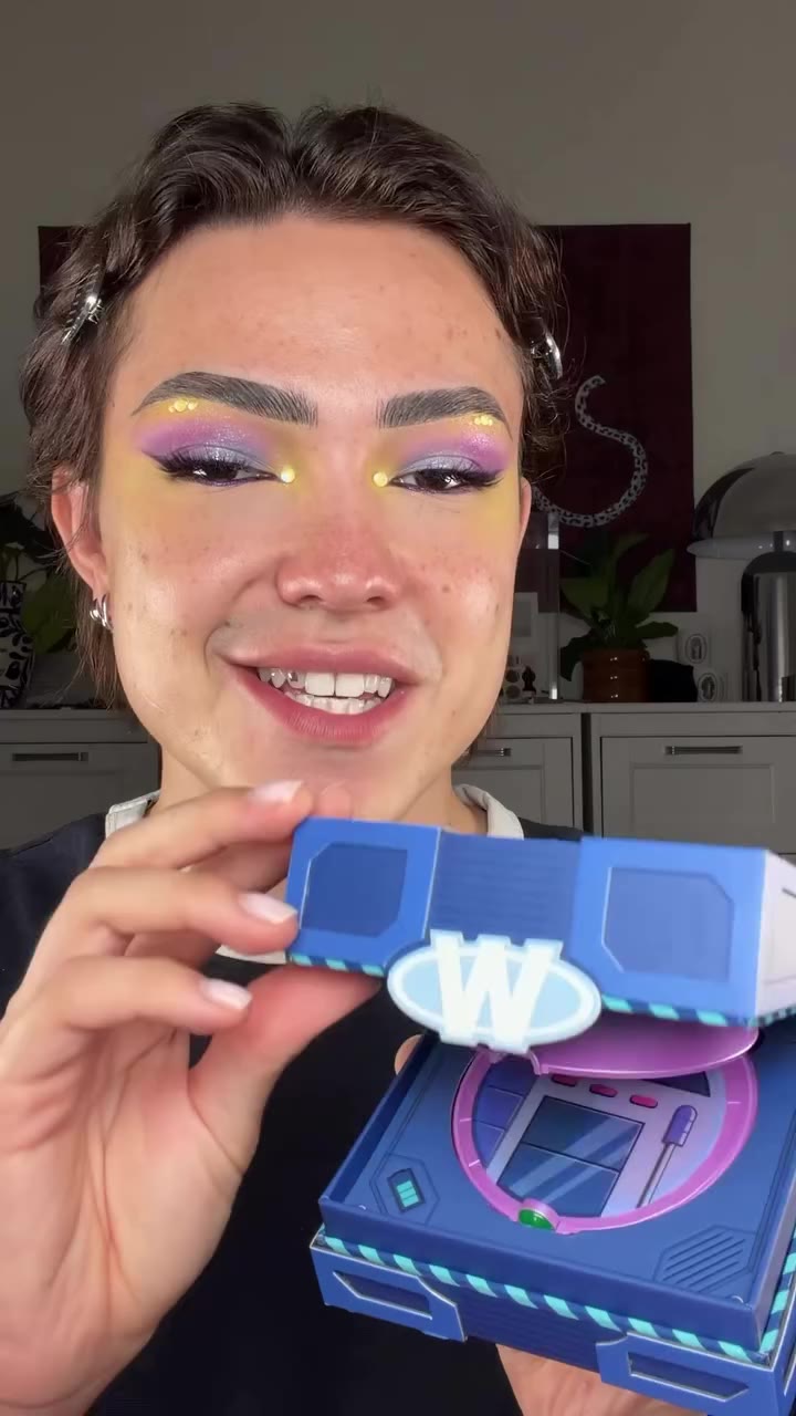ENFIN LE PRODUIT QU’ON ATTENDAIT TOUS!!! @totallyspiesofficial @martinecosmetics