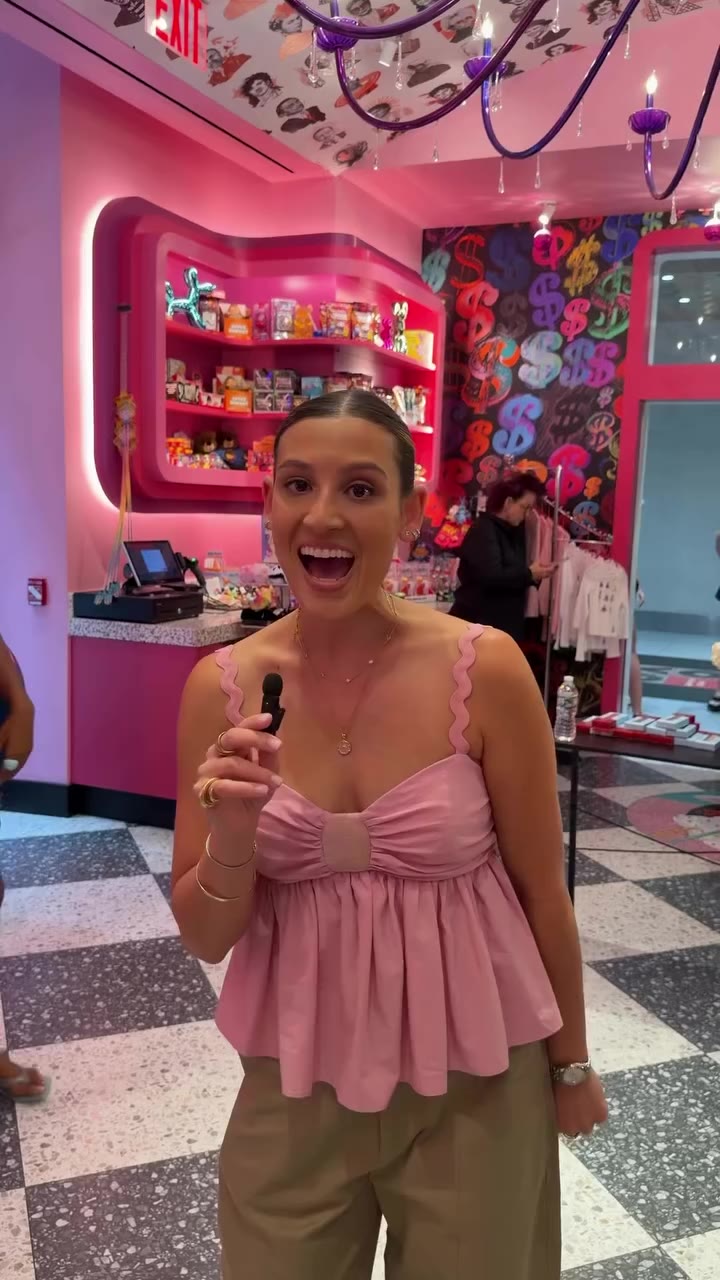 Nervous? Maybe. Did she show it? Absolutely not. 💅 One minute we’re counting…