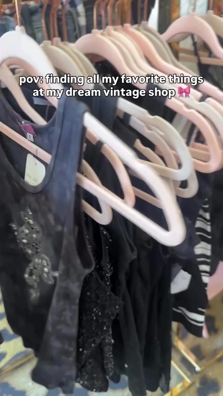 pov: finding all my favorite things at my dream vintage shop 🎀 #y2k #vintage…