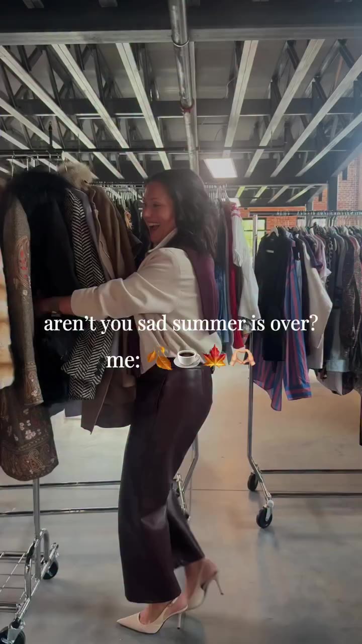 ✌🏼out summer - we’re ready for all the fall styling!